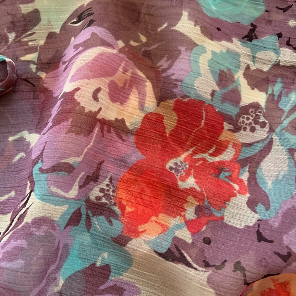 American Rag Floral top - Picture 3 of 6